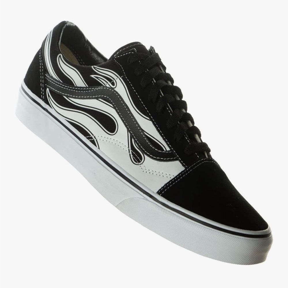 •VANS• Old Skool Flame Black & White Shoes Sneakers >> NIB >> Off the Wall